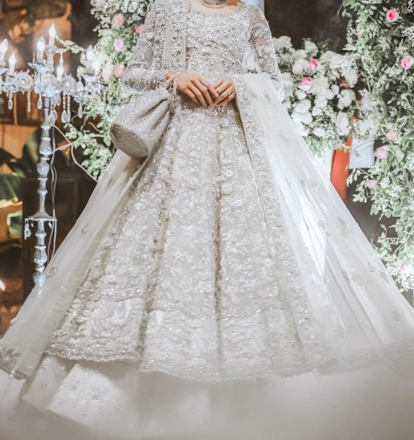 Amazing Nude Lining with White Floral Lace Bridal Dress - Lunss-hoanganhbinhduong.edu.vn